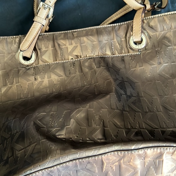 Michael Kors metallic tote - Picture 3 of 3